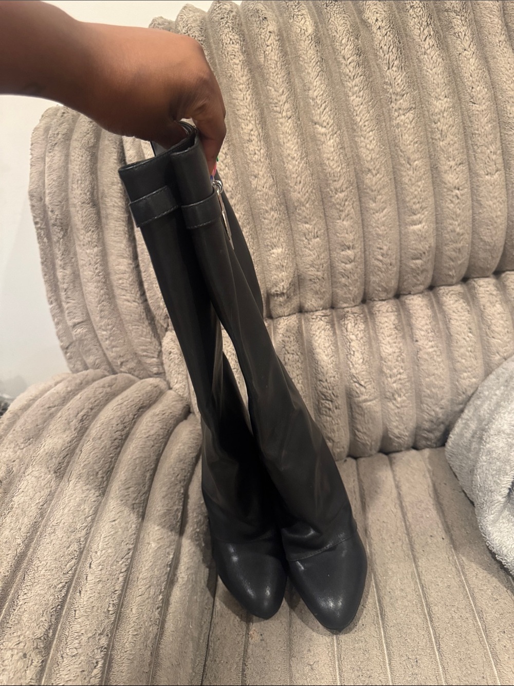 Women's Black Knee-High Pointed Toe Boots